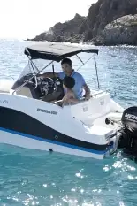 Łódź Quicksilver 445 - dostępna jeszcze przed sezonem 2021 - zdjęcie 2